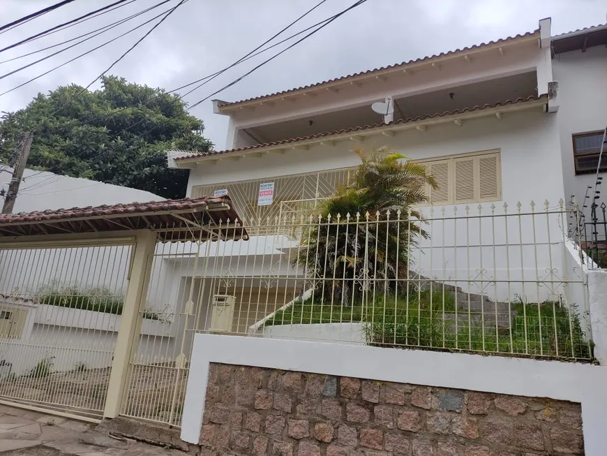 Foto 1 de Casa com 3 Quartos à venda, 293m² em Partenon, Porto Alegre