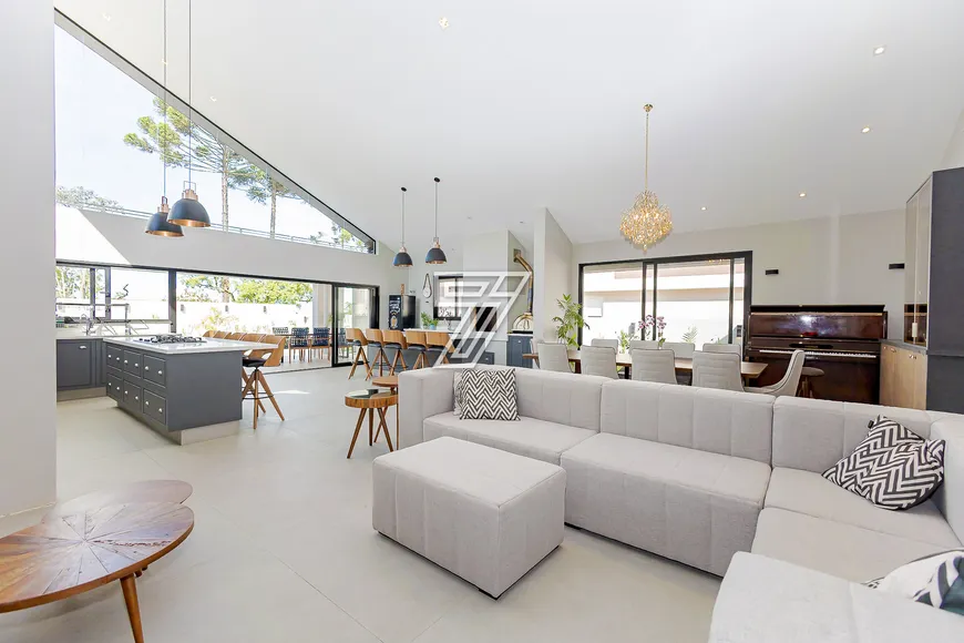 Foto 1 de Casa de Condomínio com 6 Quartos à venda, 475m² em Santa Felicidade, Curitiba
