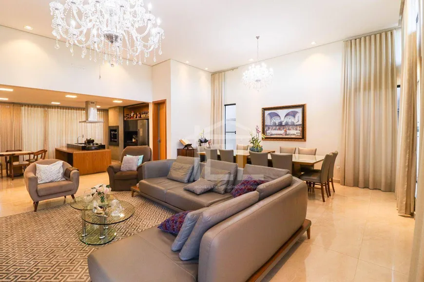 Foto 1 de Casa de Condomínio com 4 Quartos à venda, 380m² em Royal Forest, Londrina