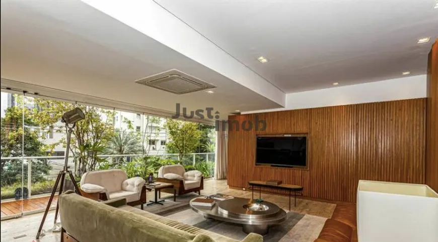 Foto 1 de Apartamento com 2 Quartos à venda, 144m² em Itaim Bibi, São Paulo