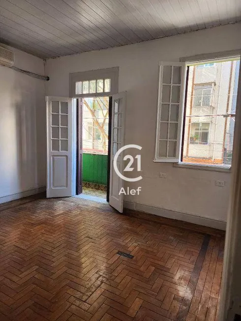 Foto 1 de Casa com 2 Quartos à venda, 100m² em Bom Retiro, São Paulo