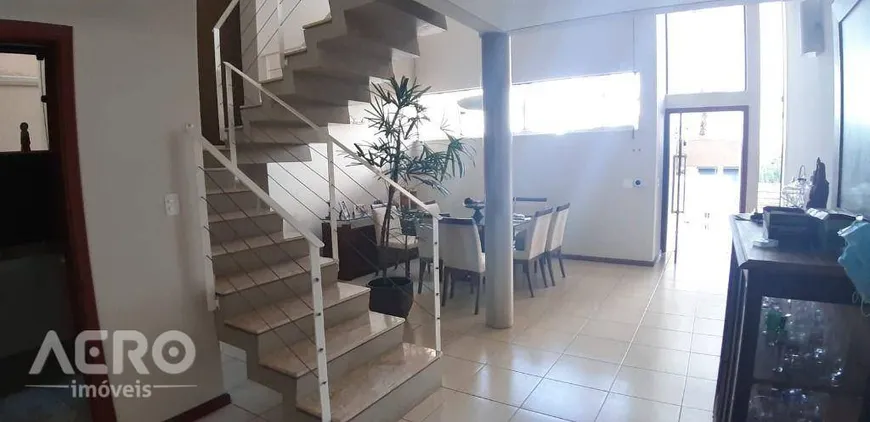 Foto 1 de Casa com 3 Quartos à venda, 270m² em Parque Jardim Europa, Bauru