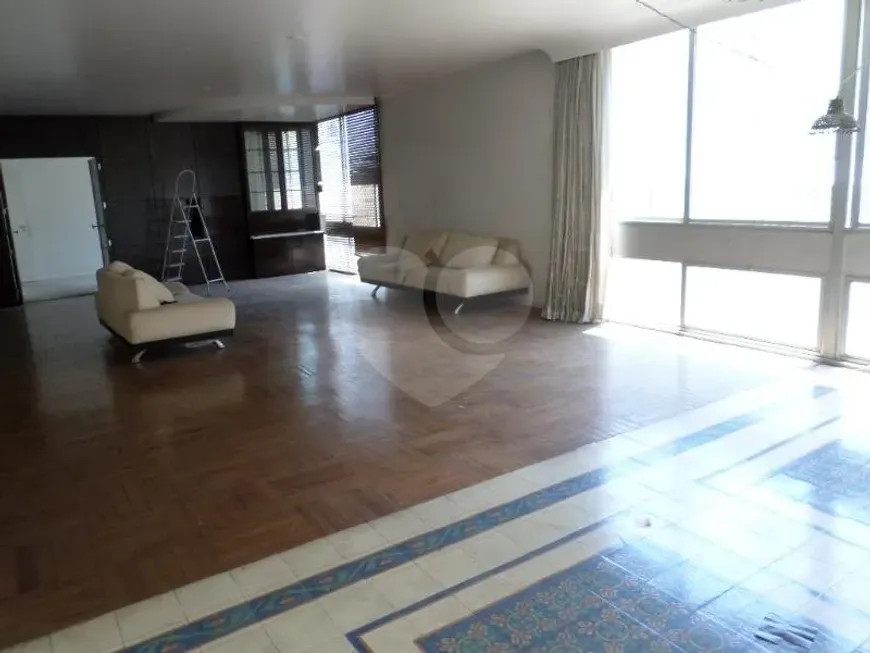 Foto 1 de Apartamento com 3 Quartos à venda, 250m² em Higienópolis, São Paulo