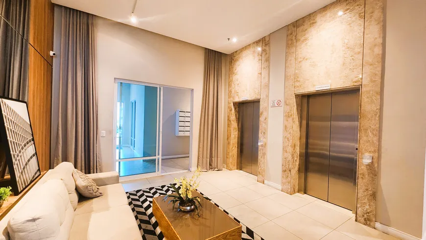 Foto 1 de Apartamento com 3 Quartos à venda, 90m² em Guararapes, Fortaleza