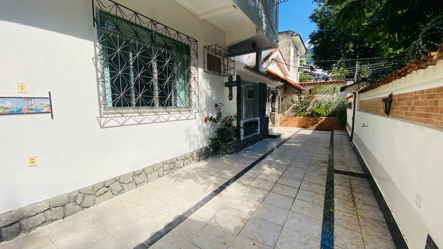 Foto 1 de Casa com 4 Quartos para alugar, 200m² em Tijuca, Rio de Janeiro