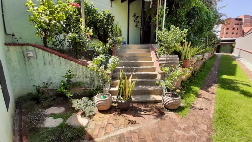 Foto 1 de Casa com 4 Quartos à venda, 423m² em Ouro Preto, Belo Horizonte