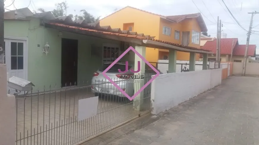 Foto 1 de Casa com 4 Quartos à venda, 150m² em Ingleses do Rio Vermelho, Florianópolis