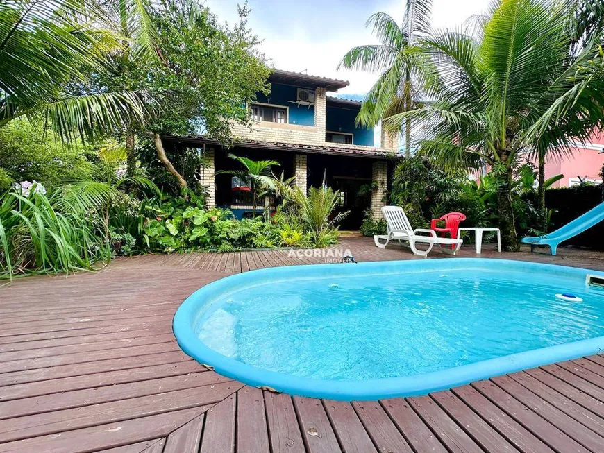 Foto 1 de Casa com 3 Quartos à venda, 150m² em Rio Tavares, Florianópolis