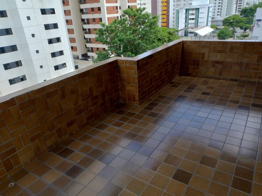 Foto 1 de Apartamento com 4 Quartos à venda, 210m² em Boa Viagem, Recife