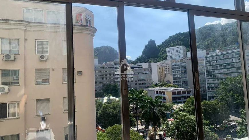 Foto 1 de Apartamento com 4 Quartos à venda, 150m² em Copacabana, Rio de Janeiro