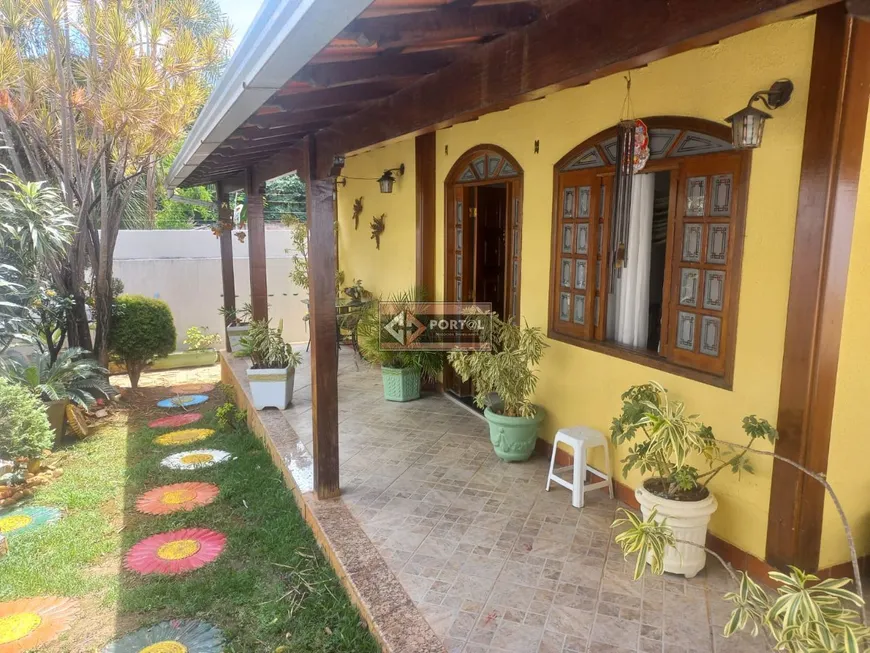 Foto 1 de Casa com 3 Quartos à venda, 228m² em Itapoã, Belo Horizonte