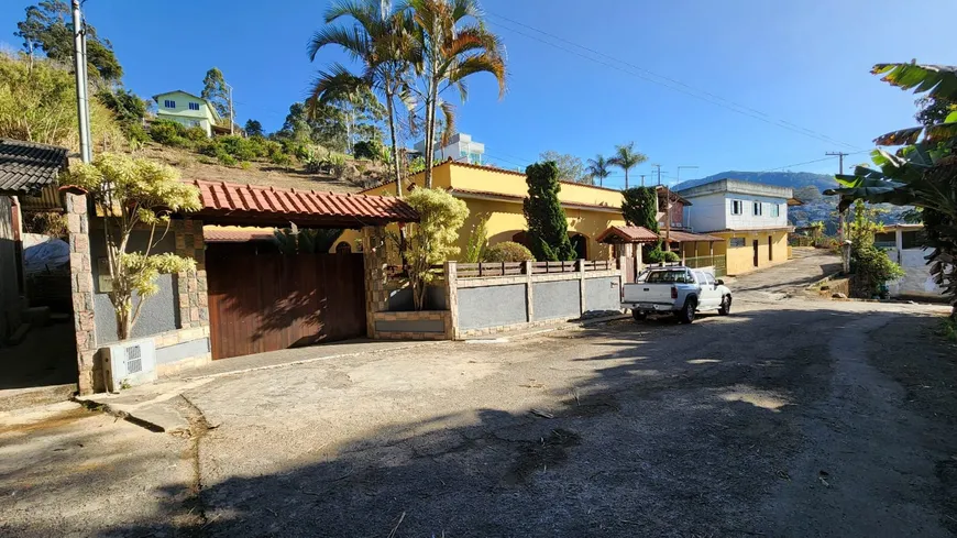 Foto 1 de Casa com 3 Quartos à venda, 216m² em Duas Pedras, Nova Friburgo