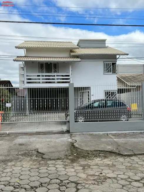 Foto 1 de Casa com 9 Quartos à venda, 364m² em Jardim Das Palmeiras, Palhoça