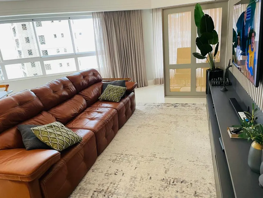 Foto 1 de Apartamento com 3 Quartos para alugar, 133m² em Quadra Mar Centro, Balneário Camboriú