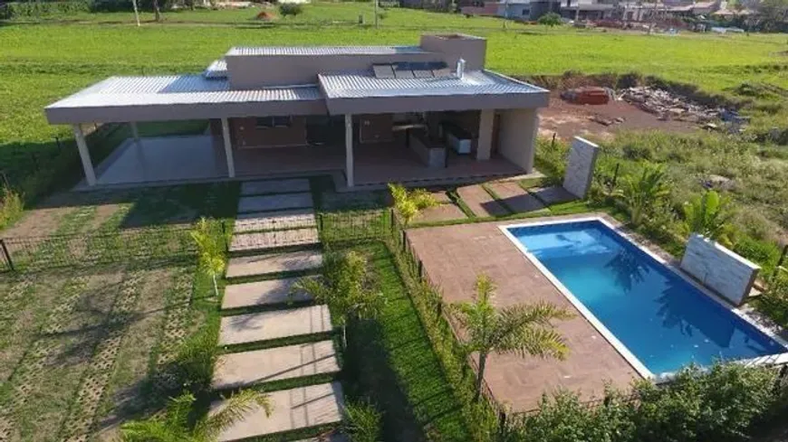 Foto 1 de Fazenda/Sítio com 3 Quartos à venda, 314m² em , Mendonça