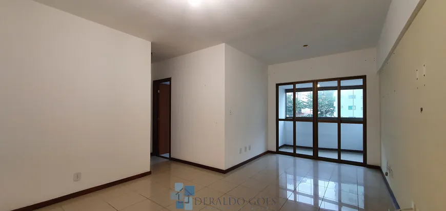 Foto 1 de Apartamento com 3 Quartos para alugar, 80m² em Costa Azul, Salvador