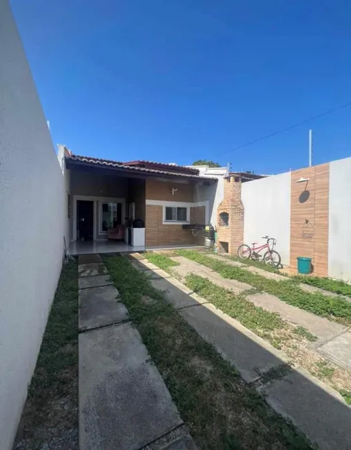 Foto 1 de Casa com 3 Quartos à venda, 80m² em Parque D Pedro, Itaitinga