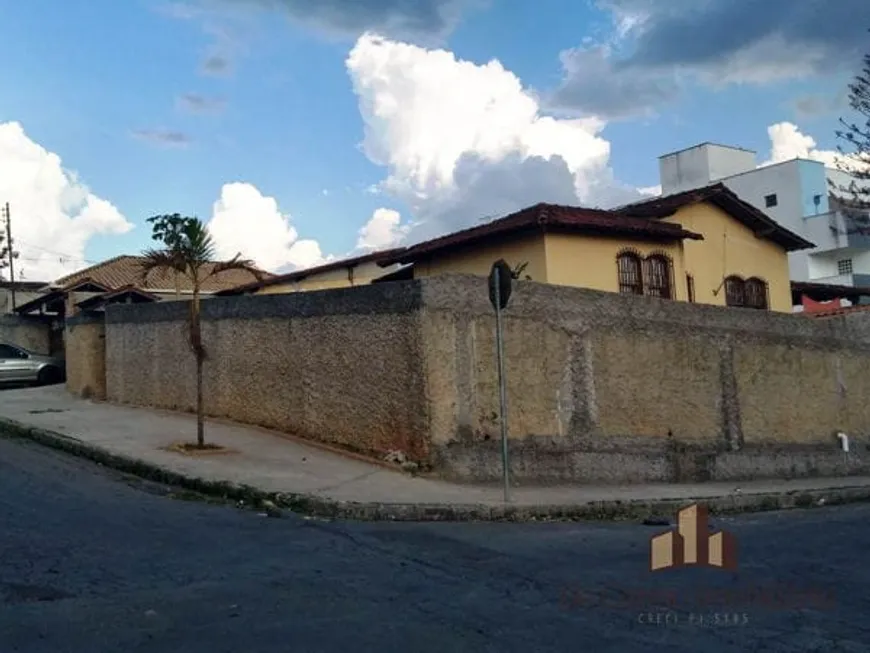 Foto 1 de Casa com 5 Quartos à venda, 720m² em Niteroi, Betim