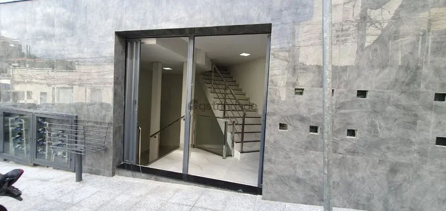 Foto 1 de Ponto Comercial para alugar, 30m² em Sagrada Família, Belo Horizonte