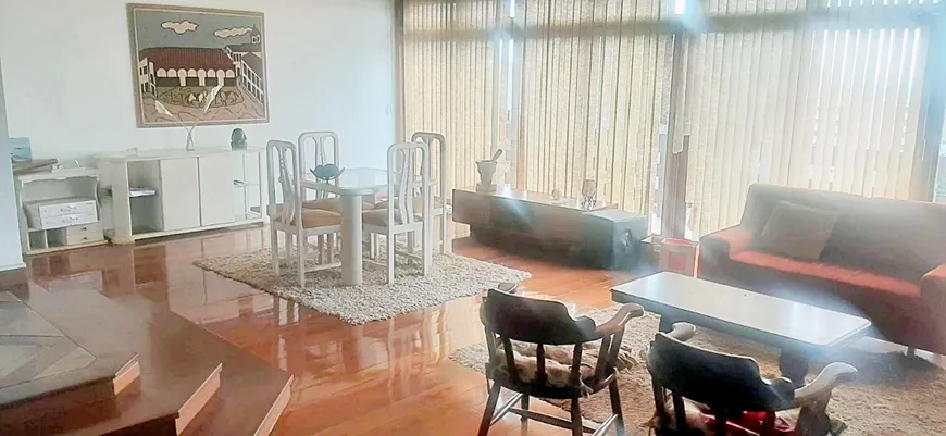 Foto 1 de Casa com 4 Quartos à venda, 393m² em Comiteco, Belo Horizonte