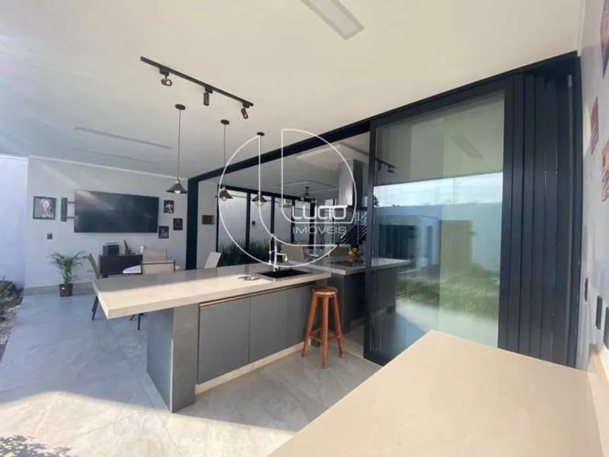 Foto 1 de Casa de Condomínio com 3 Quartos à venda, 300m² em Condominio Terras Alpha Anapolis, Anápolis
