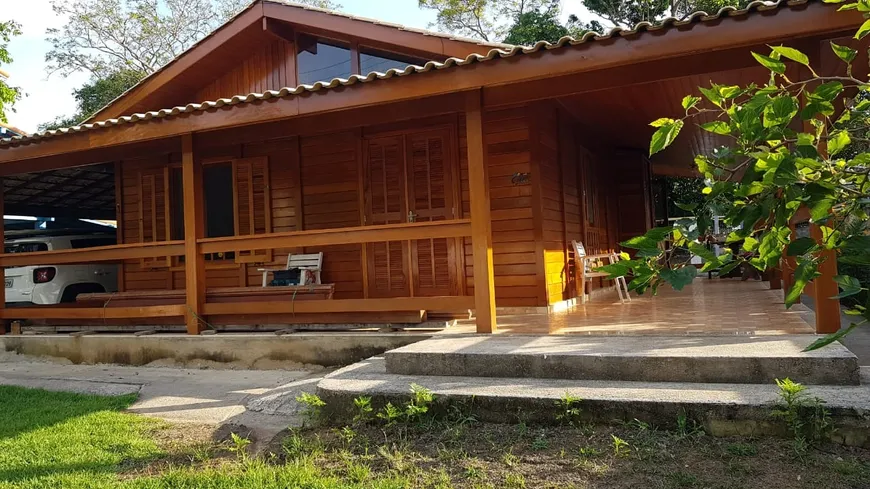 Foto 1 de Casa com 2 Quartos à venda, 140m² em Morro Da Cruz, Saquarema