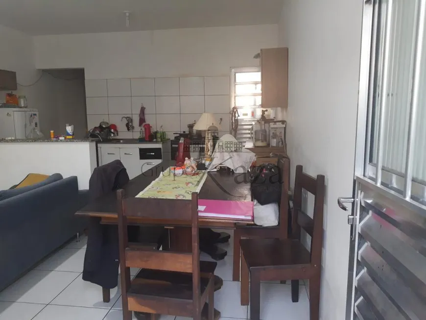 Foto 1 de Casa com 2 Quartos à venda, 70m² em Jardim Bela Vista, Jacareí