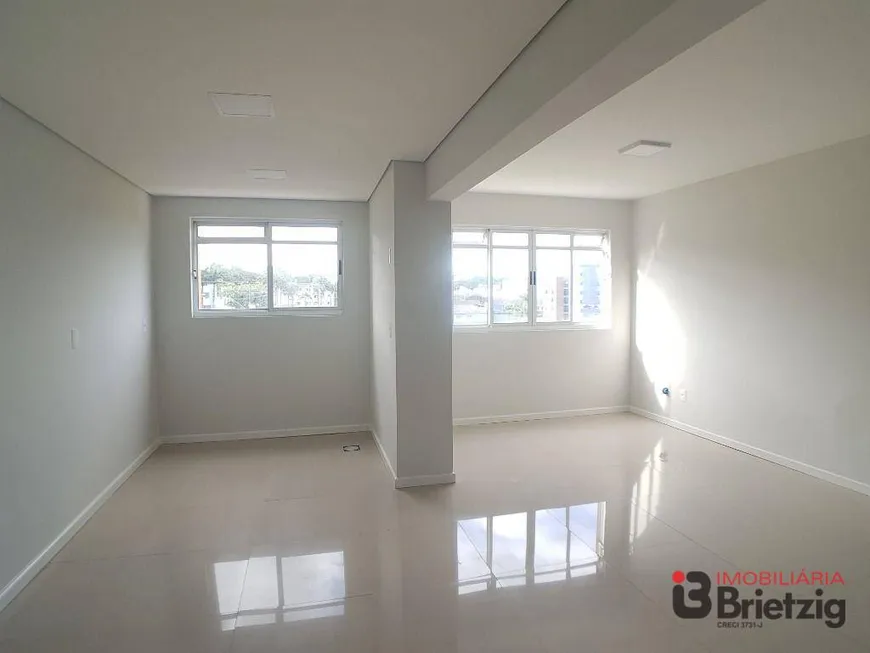 Foto 1 de Sala Comercial para alugar, 60m² em Santo Antônio, Joinville