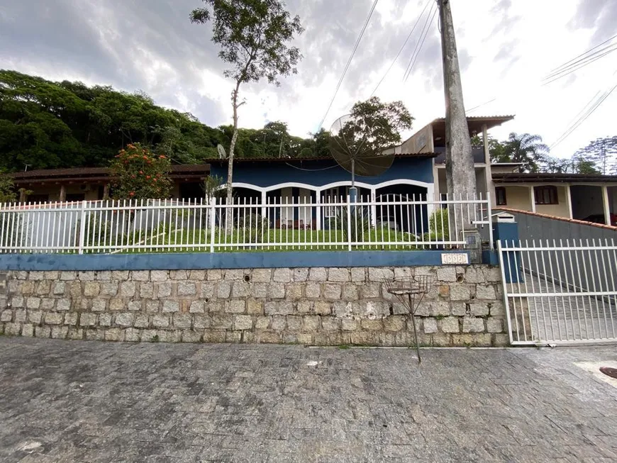 Foto 1 de Casa com 3 Quartos à venda, 125m² em Petrópolis, Joinville