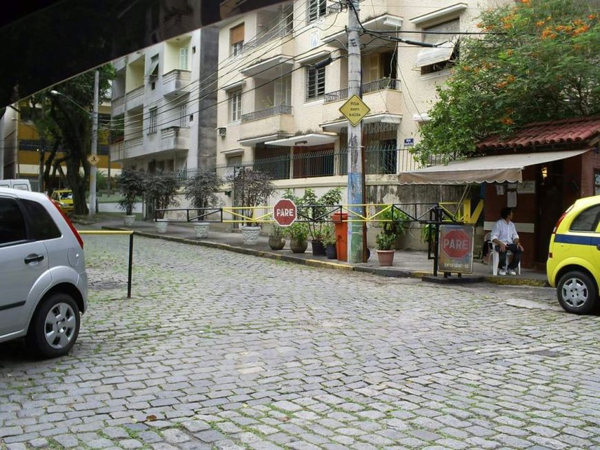 na Rua Coronel Correia Lima, 71, Tijuca em Rio de Janeiro, por R