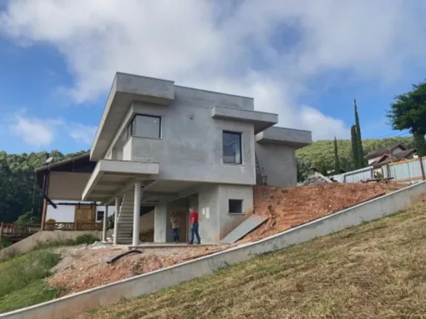 Foto 1 de Casa de Condomínio com 4 Quartos à venda, 227m² em Vilagio Paraibuna, Paraibuna