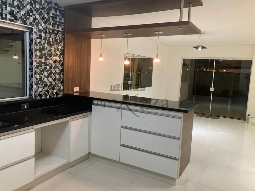 Foto 1 de Casa de Condomínio com 3 Quartos à venda, 265m² em Urbanova V, São José dos Campos