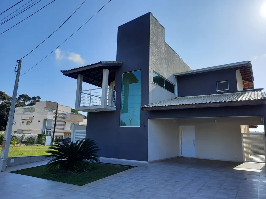 Foto 1 de Casa de Condomínio com 4 Quartos à venda, 250m² em Bougainvillee IV, Peruíbe