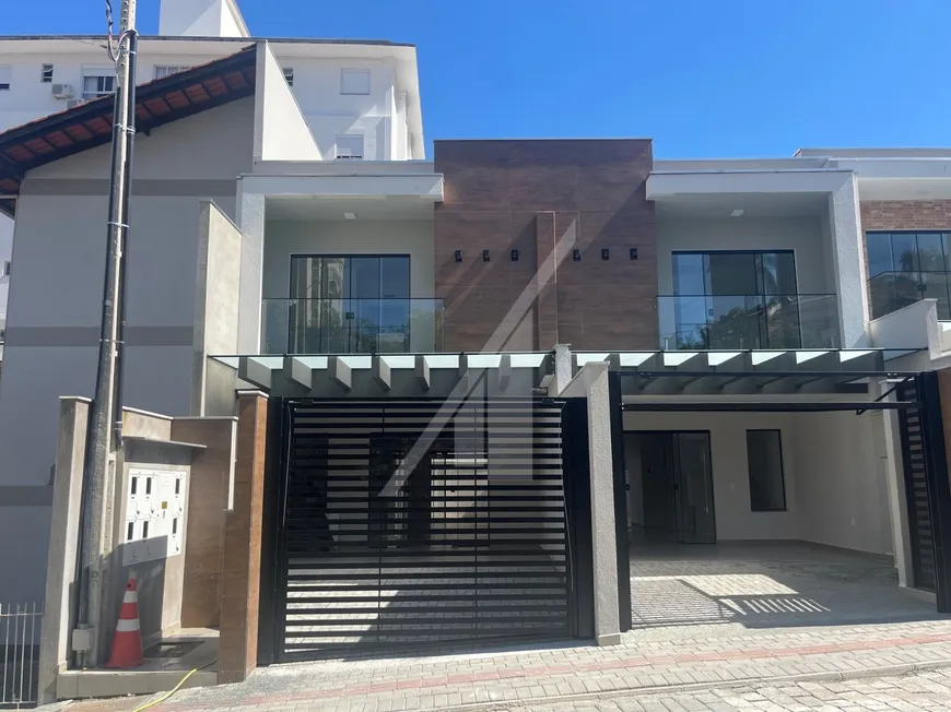 Foto 1 de Casa com 3 Quartos à venda, 135m² em Vila Nova, Blumenau