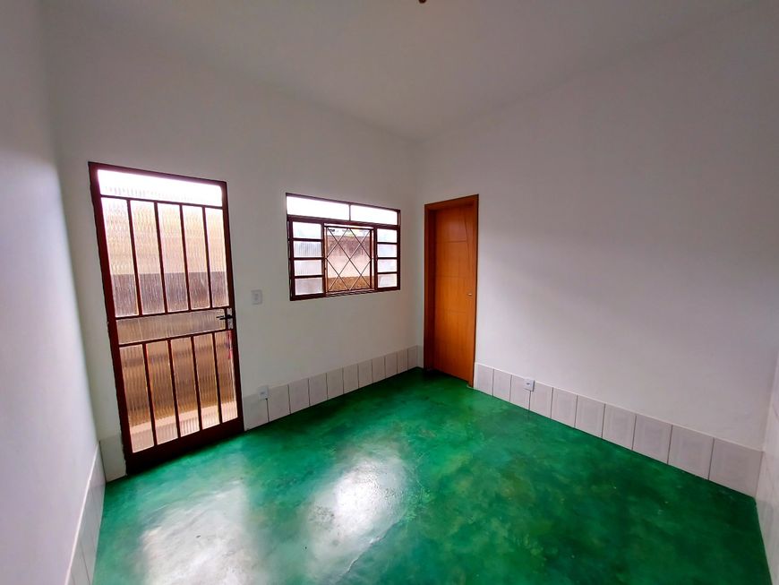 Casa na Rua Miguel Amorim, Nova Cintra em Belo Horizonte, por R 700/Mês Viva Real Casa na Rua Miguel Amorim, Nova Cintra em Belo Horizonte, por R 700/Mês Viva Real