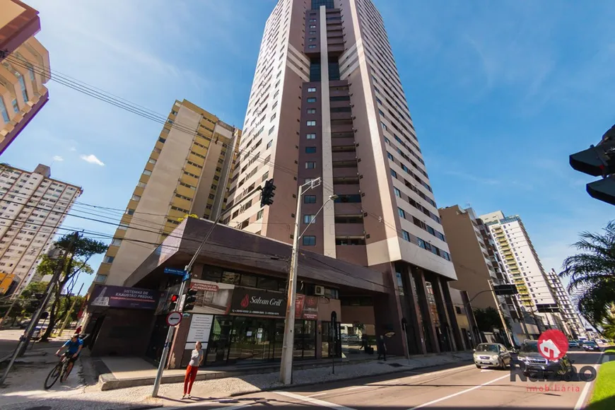 Foto 1 de Apartamento com 2 Quartos para alugar, 84m² em Centro, Curitiba