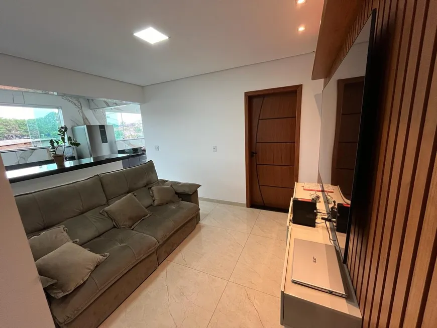 Foto 1 de Casa com 2 Quartos à venda, 194m² em Diamante, Belo Horizonte