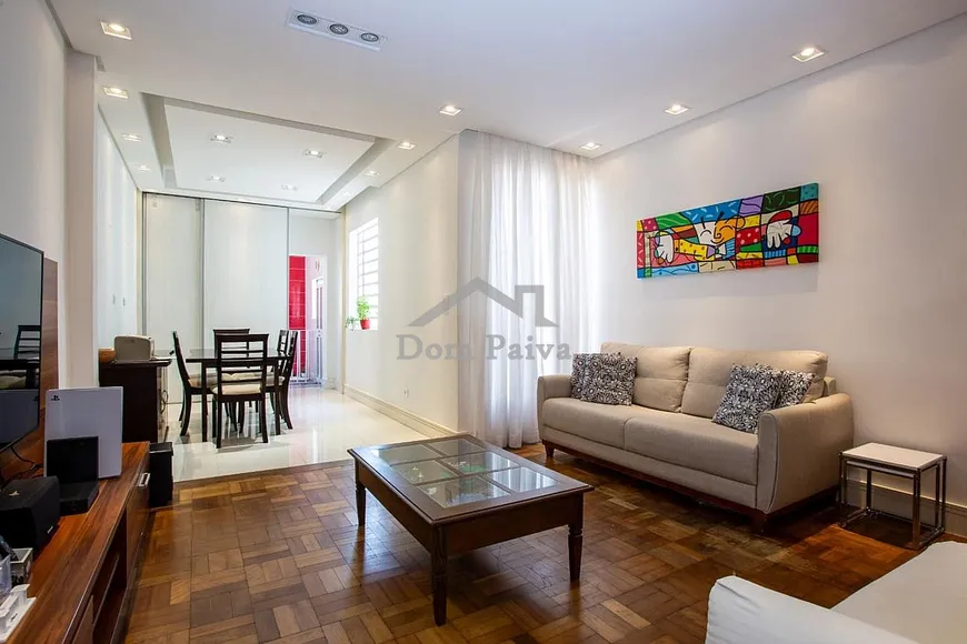 Foto 1 de Casa com 3 Quartos à venda, 240m² em Mirandópolis, São Paulo