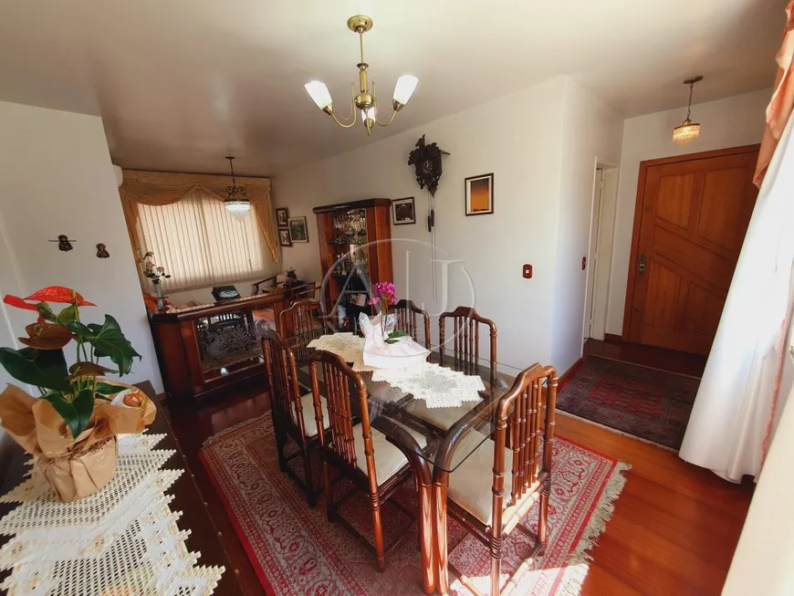 Foto 1 de Apartamento com 3 Quartos à venda, 100m² em Santo Antônio, Porto Alegre