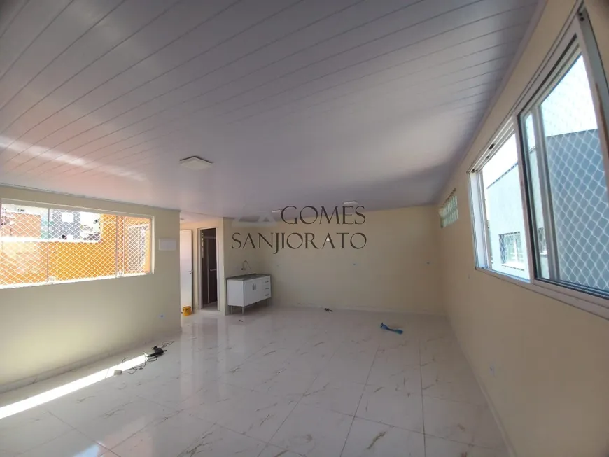 Foto 1 de Casa com 2 Quartos para alugar, 50m² em Parque São Vicente, Mauá