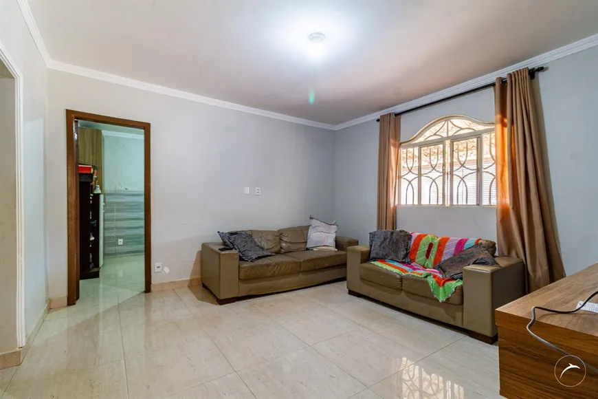 Foto 1 de Casa com 3 Quartos à venda, 221m² em Taguatinga Norte, Brasília