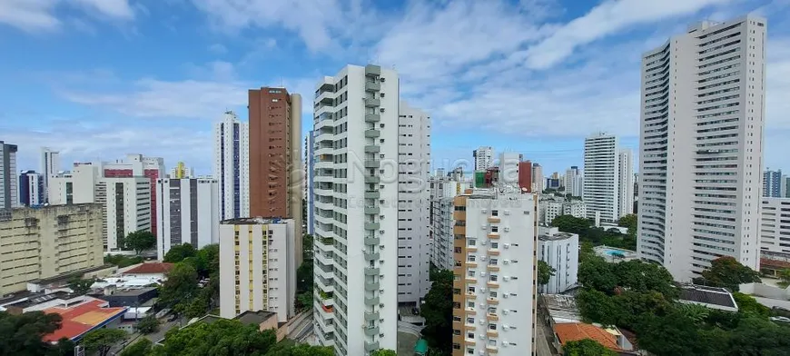 Foto 1 de Apartamento com 5 Quartos à venda, 188m² em Graças, Recife