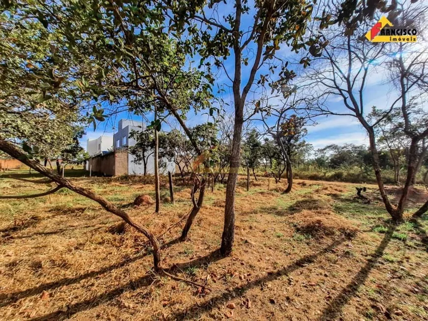 Foto 1 de Lote/Terreno à venda, 360m² em Icarai, Divinópolis