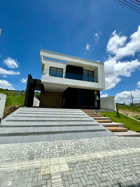 Foto 1 de Casa de Condomínio com 5 Quartos à venda, 196m² em Itararé, Campina Grande