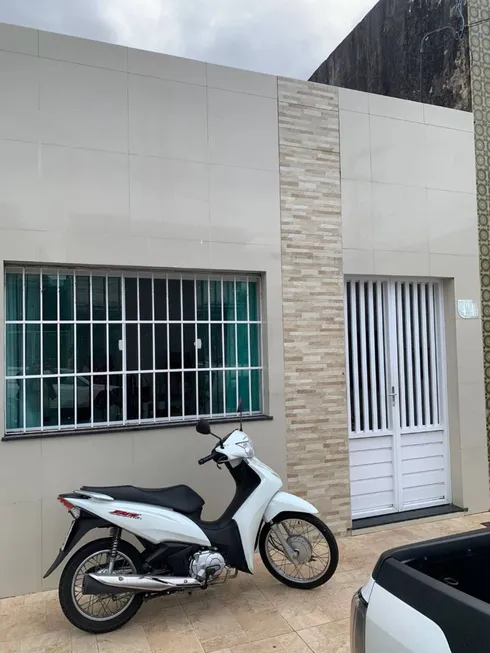 Foto 1 de Casa com 2 Quartos à venda, 137m² em Siqueira Campos, Aracaju