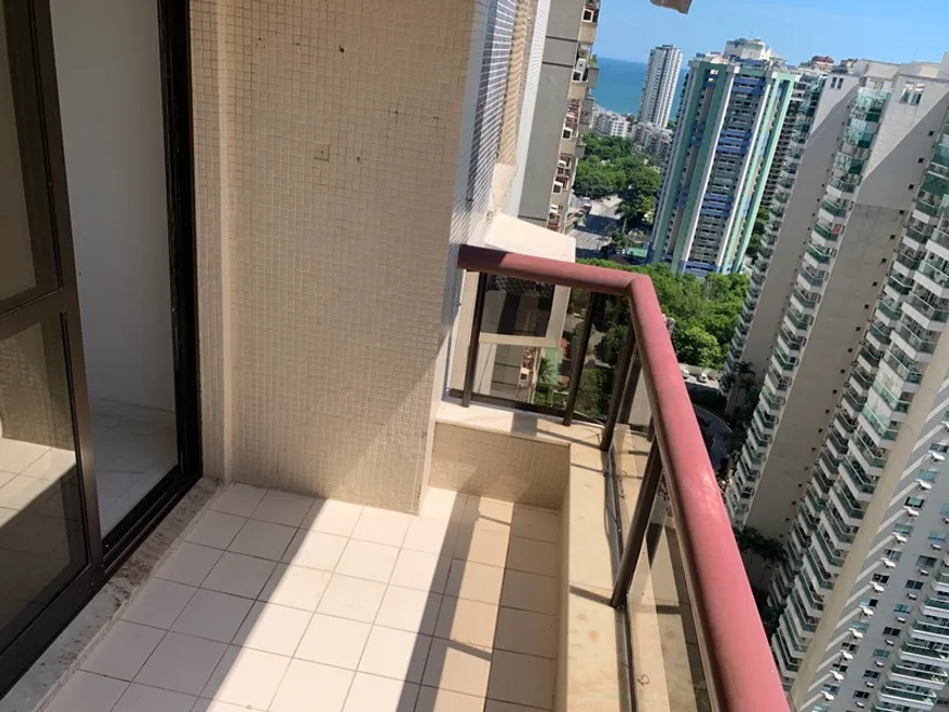 Foto 1 de Apartamento com 2 Quartos à venda, 62m² em Barra da Tijuca, Rio de Janeiro