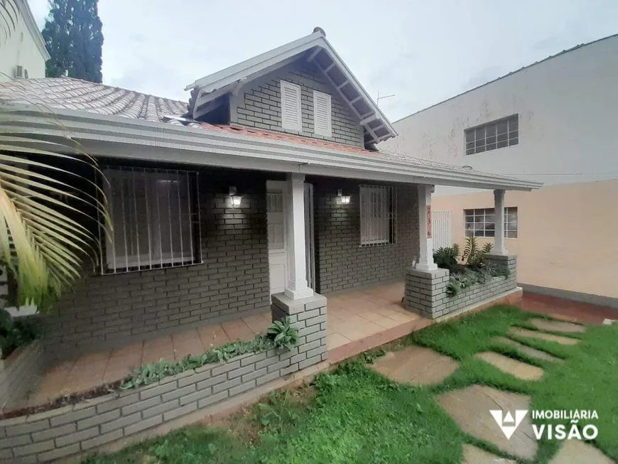 Foto 1 de Casa com 3 Quartos para alugar, 130m² em Centro, Uberaba