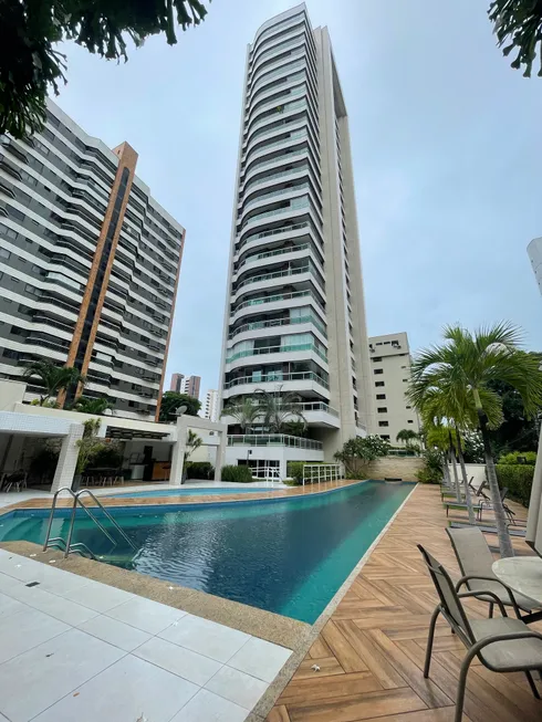 Foto 1 de Apartamento com 3 Quartos à venda, 136m² em Meireles, Fortaleza