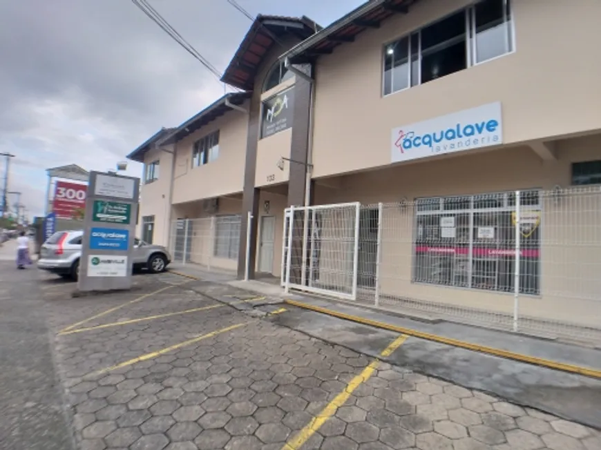 Foto 1 de Ponto Comercial para alugar, 31m² em Anita Garibaldi, Joinville