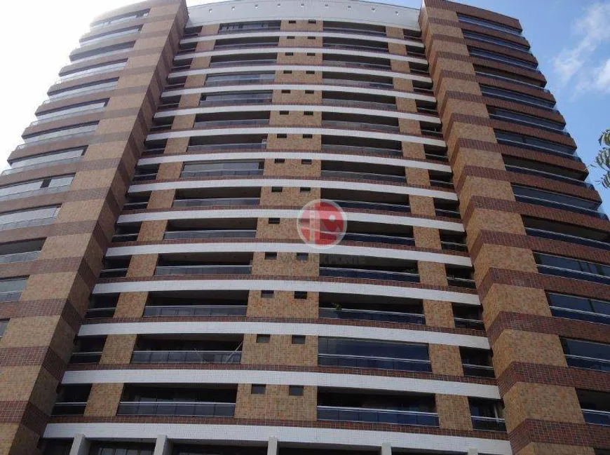 Foto 1 de Apartamento com 3 Quartos à venda, 267m² em Guararapes, Fortaleza